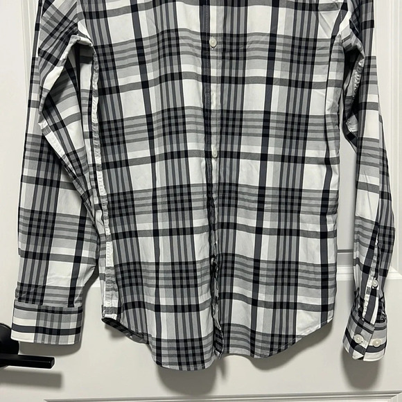 Express Fitted Black and white Plaid Button Down Dress Shirt size Small 14-14.5 - Picture 4 of 7